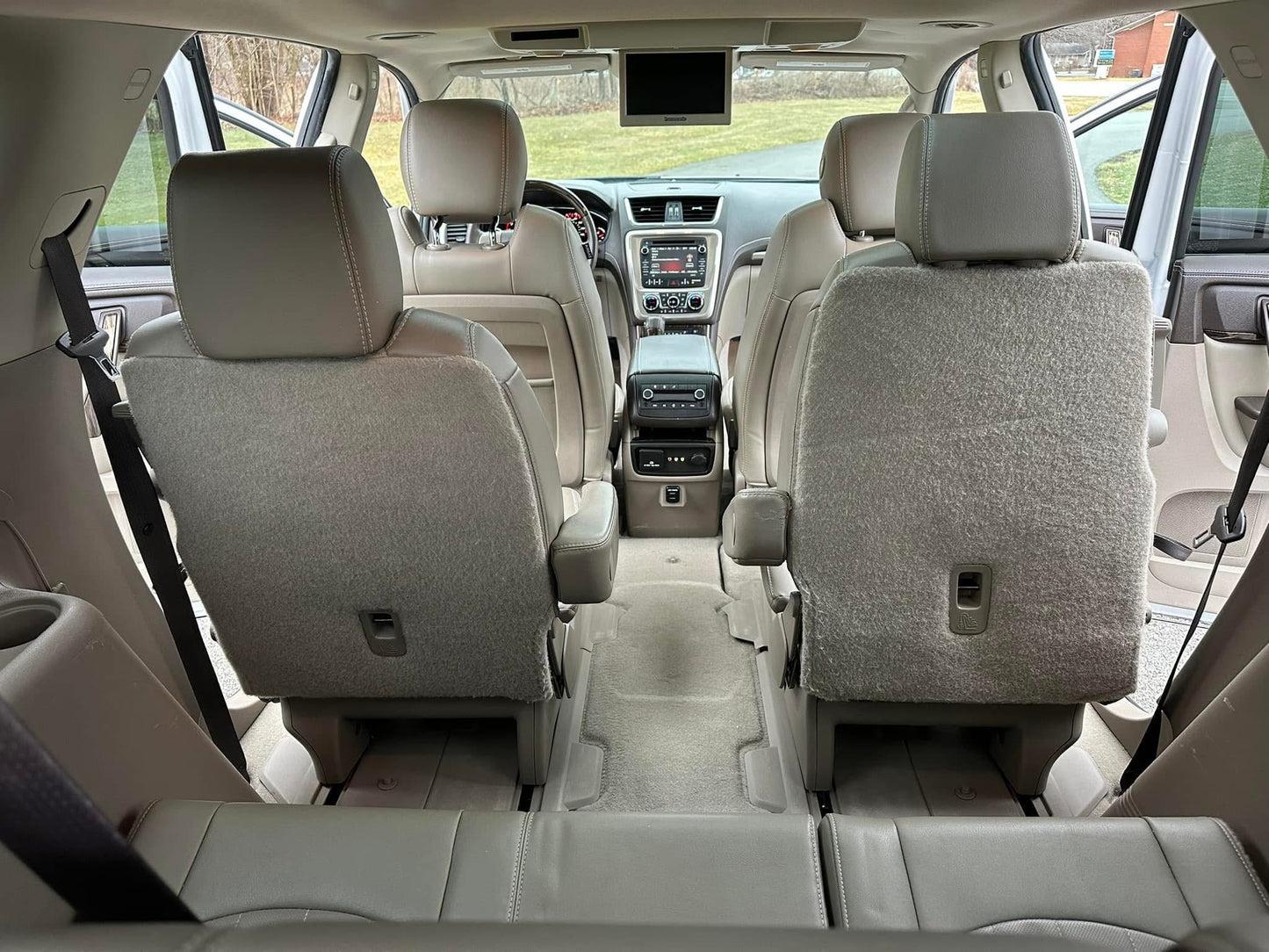 White GMC Acadia (7Seats) For Rent-$70 A Day/1 Week $65 A Day/2 Weeks $60 A Day