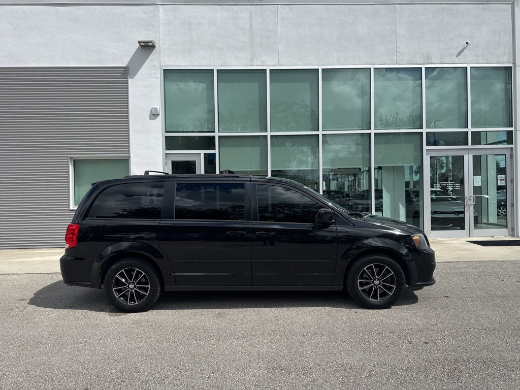 Dodge Journey SXT FWD For Rent-$60 A Day/1 Week $55 Per Day/2 Weeks $50 Per Day