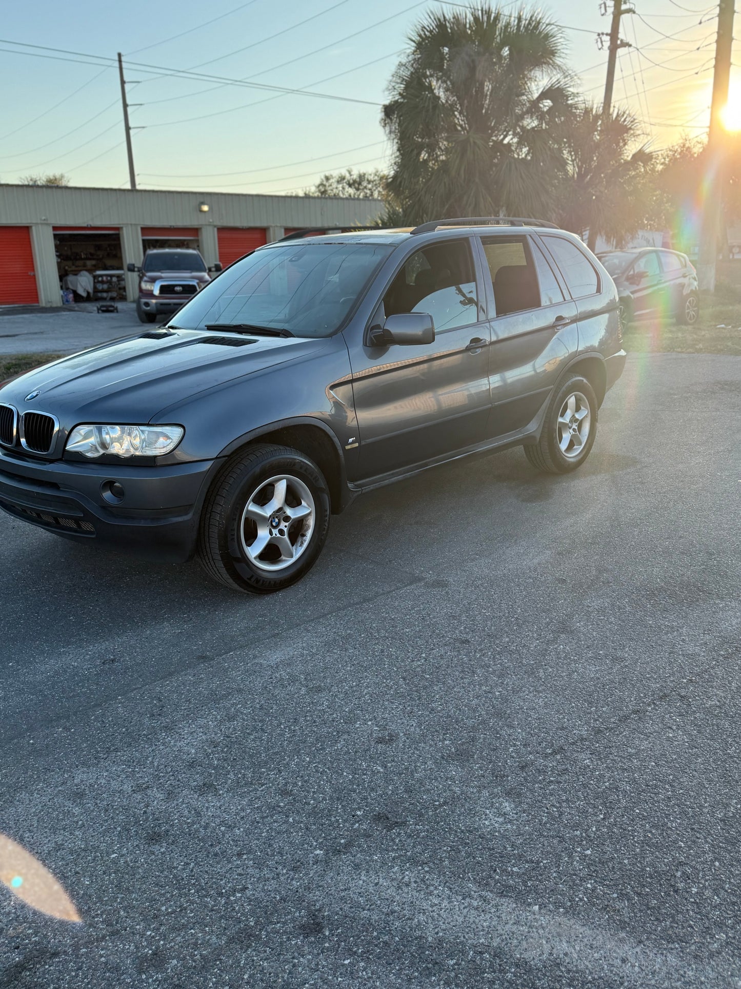 2002 BMW X5 AWD/ 199,000/ ZOE’s Reliable Cars/Cars