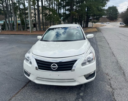 2013 Nissan Altima S/ 162,000 Miles/ ZOE’s Reliable Cars/Cars