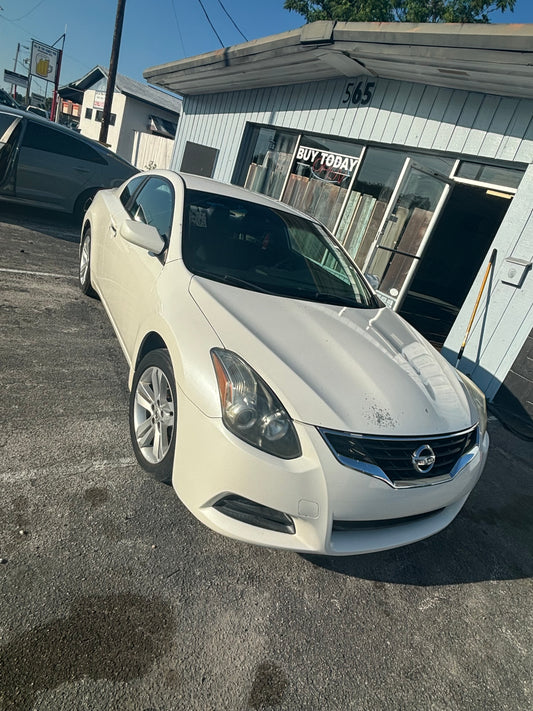 Sold-2010 Nissan Altima/ ZOE Got Cars/ Cars