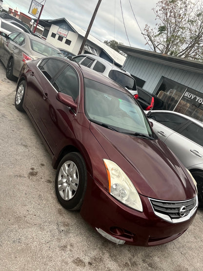 2006 Nissan Altima / ZOE Got Cars / Cars