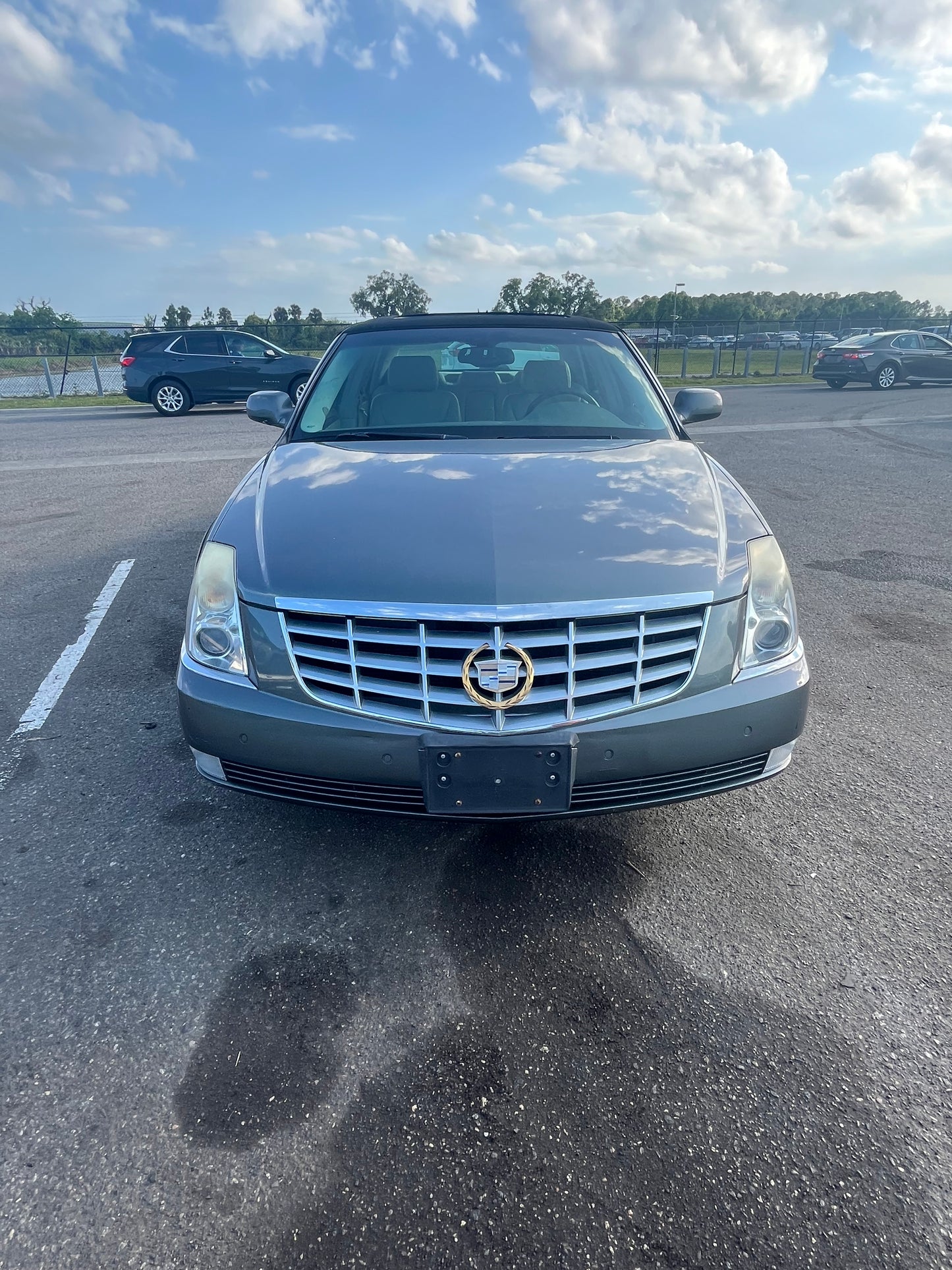 Sold-2008 Cadillac DTS •
Sedan 4D / CARS