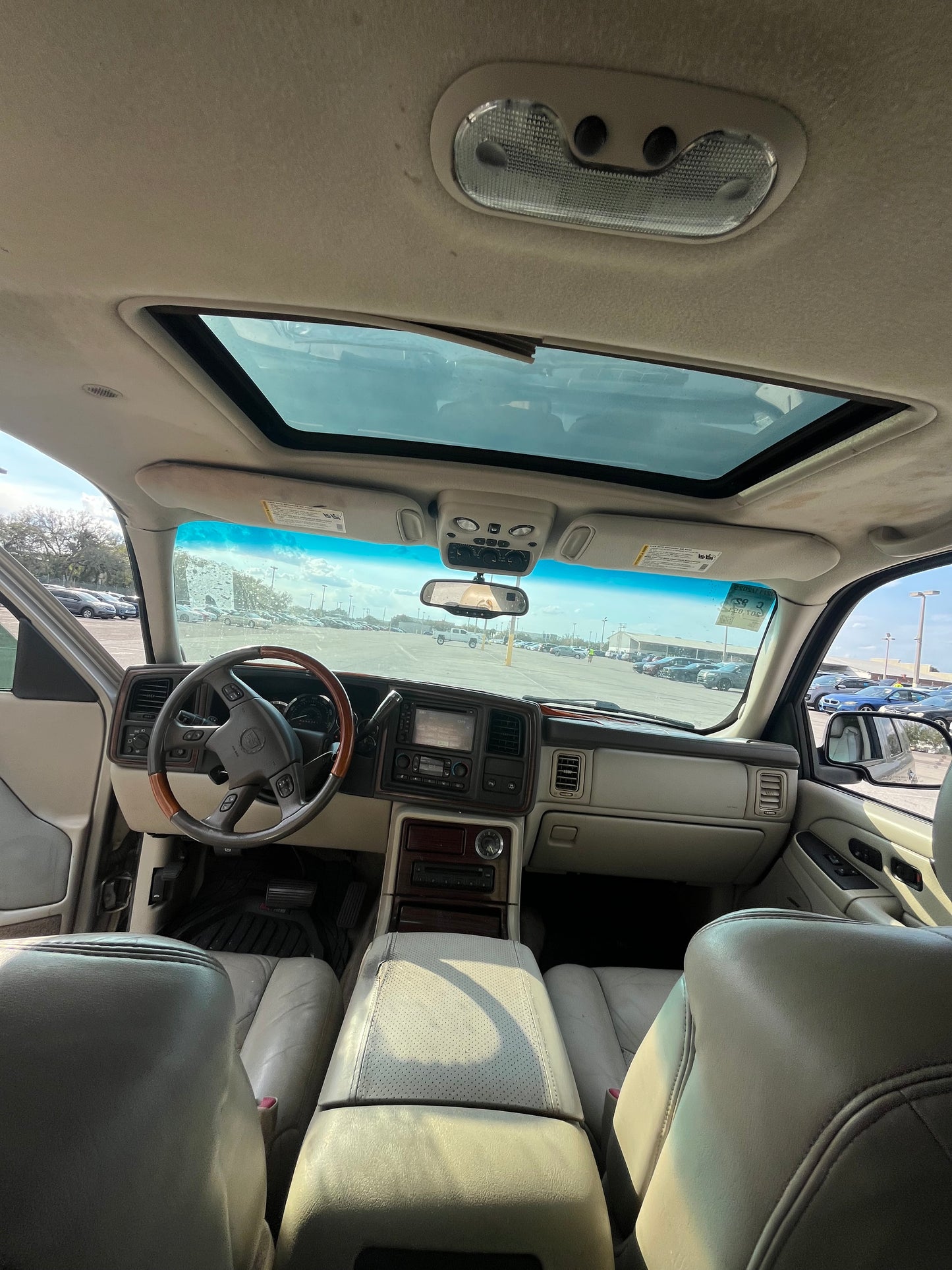 2004 Cadillac Escalade · Sport Utility 4D/ 172,350/ ZOE’s Reliable Cars/Cars