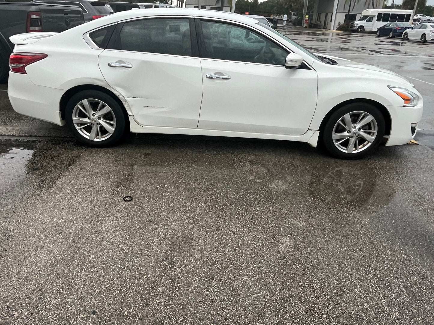 Sold-2013 Nissan Altima SL V-6 3.5/ ZOE got Cars/ Cars