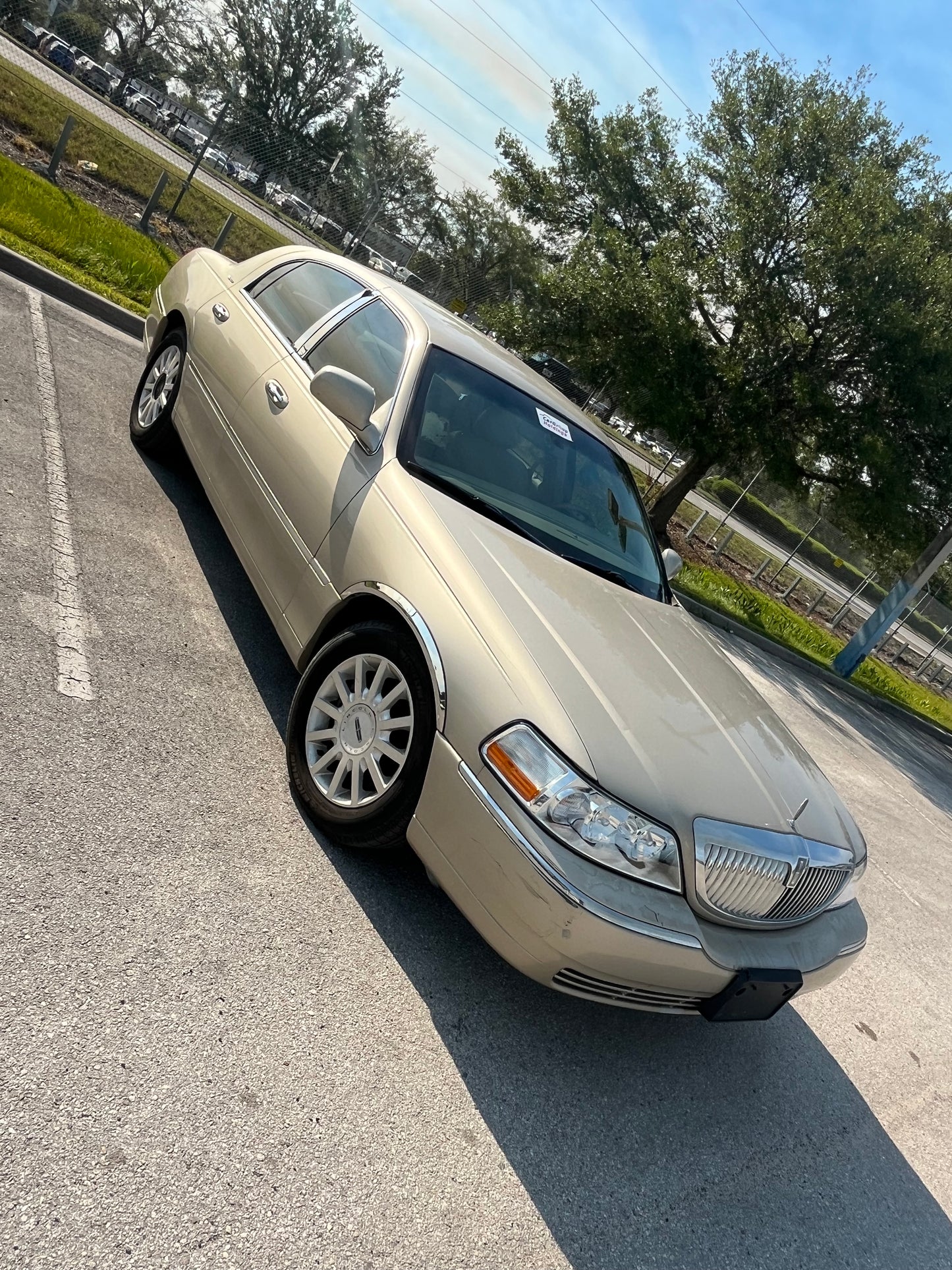 2006 Lincoln Town car/ZOE Got Cars/Cars