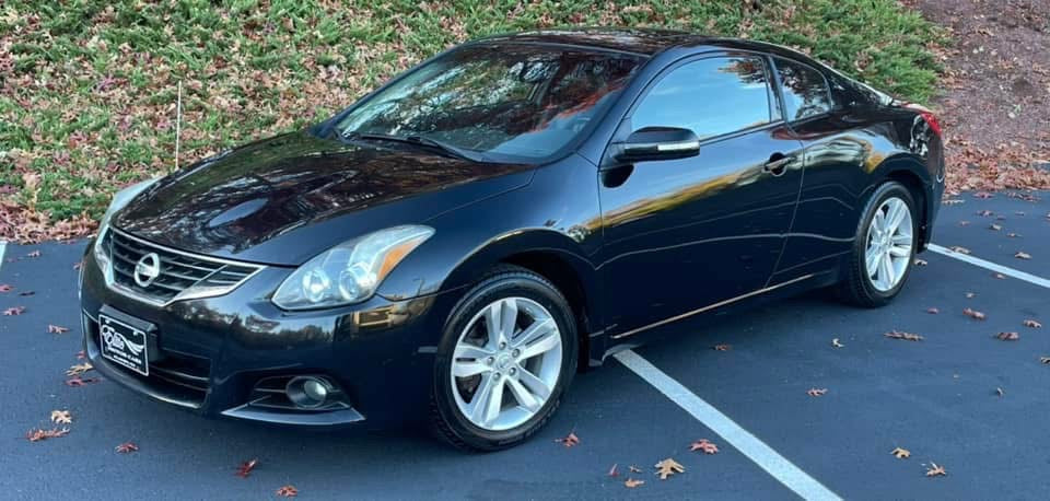 Nissan Altima Coupe 2 Doors- For Rent-$40 A Day/1 Week $35 A Day/2 Weeks $30 A Day