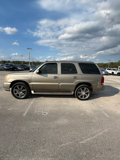 2004 Cadillac Escalade · Sport Utility 4D/ 172,350/ ZOE’s Reliable Cars/Cars