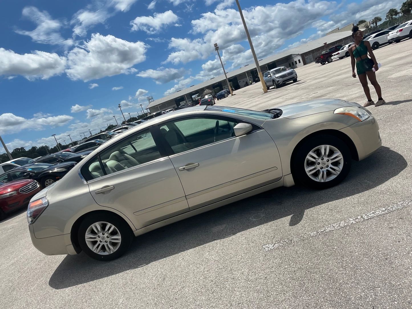 Sold-2010 Nissan Altima 2.5/ 117,745 miles / ZOE Got Cars/ Cars